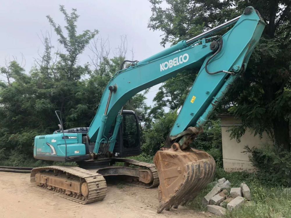 神钢sk260超8 挖掘机