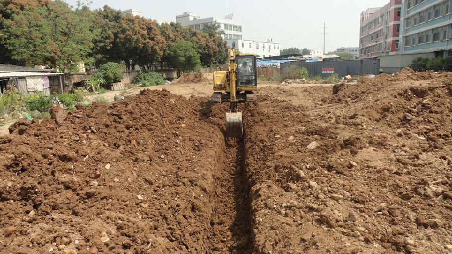 挖掘机挖沟整平有什么技巧?不说不知道