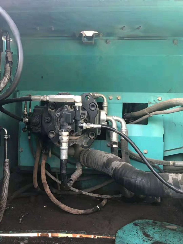 神钢sk260超8 挖掘机