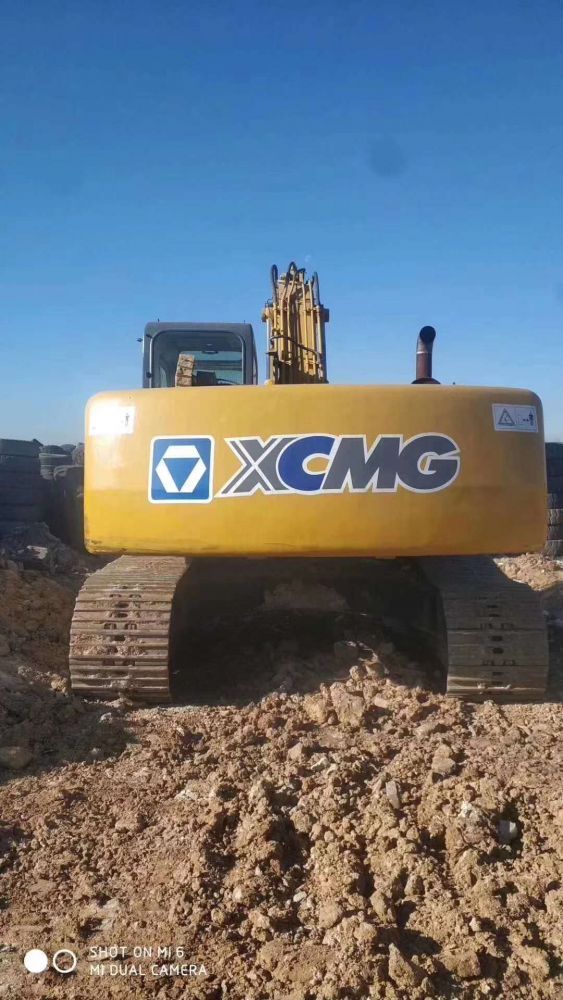 徐工xr220 挖掘机