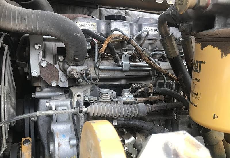 卡特307d这个地方漏柴油,什么原因大神们帮忙解答