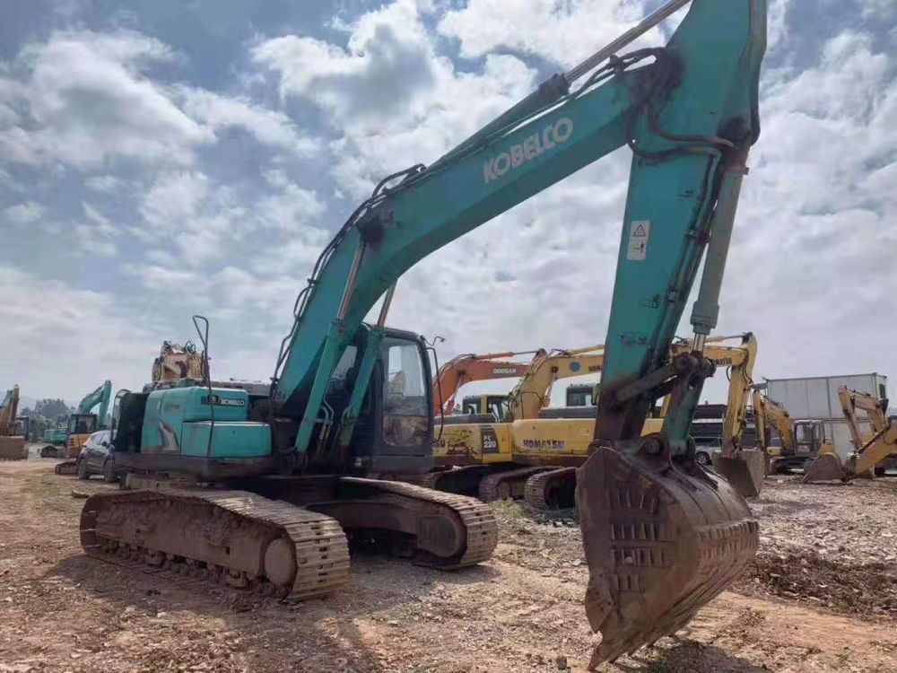 神钢sk210超8 挖掘机