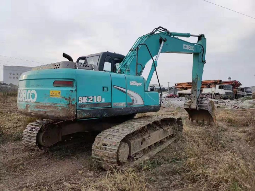 神钢sk210超8 挖掘机