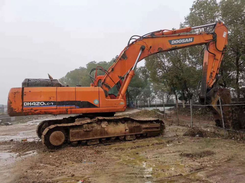 斗山dh420lc-7 挖掘机