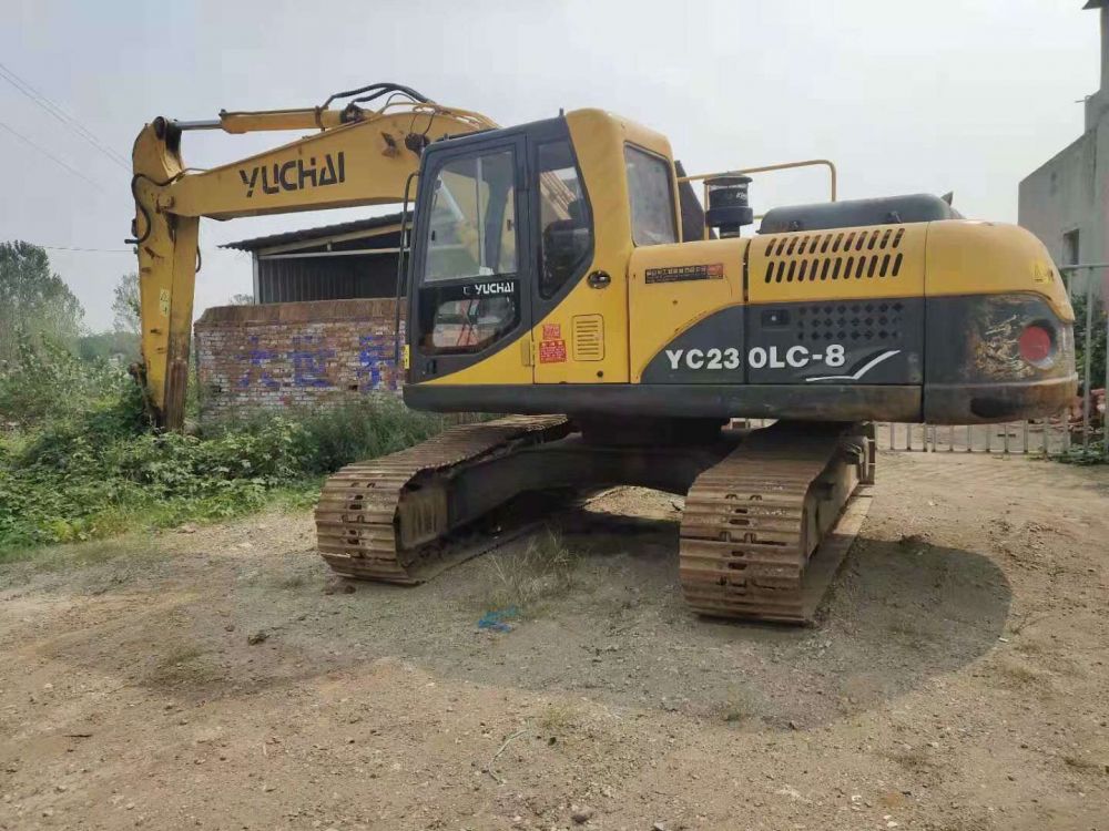 玉柴yc230lc-8 挖掘机