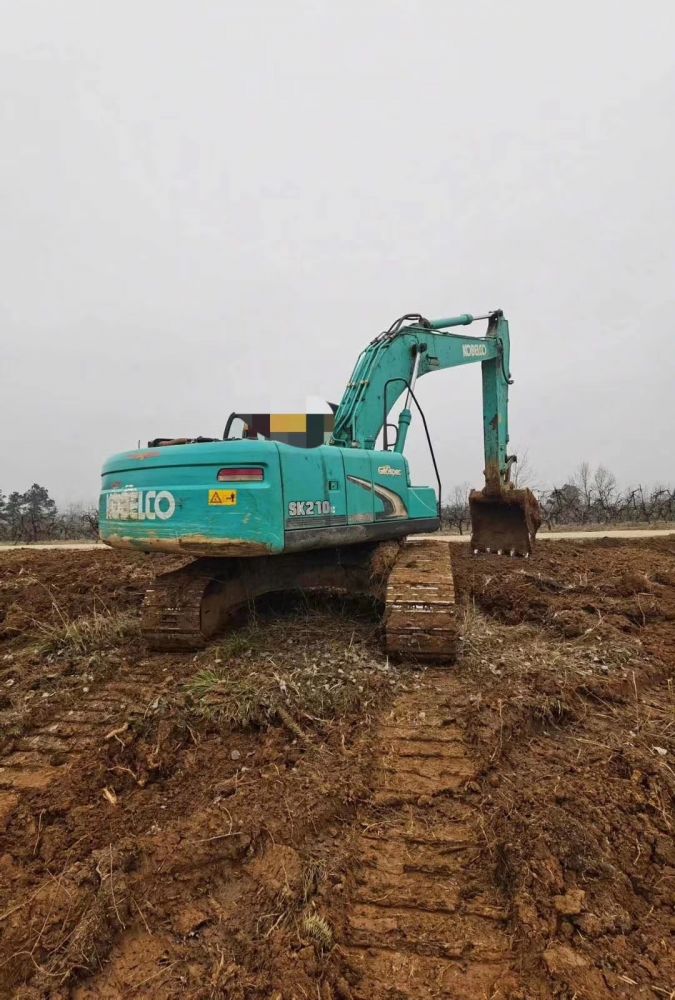 神钢sk210超8 挖掘机