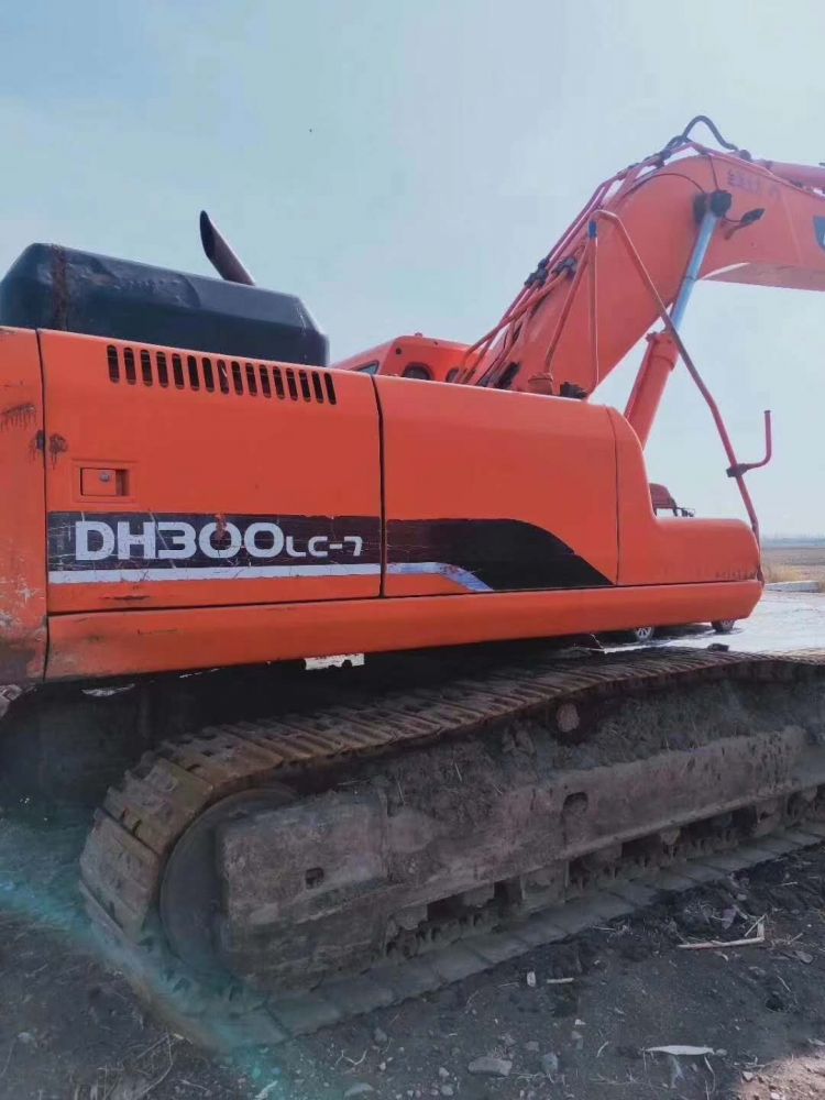 斗山dh300-7 挖掘机