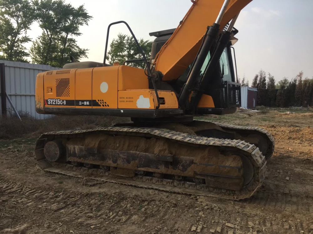 三一重工 sy215c-9 挖掘机