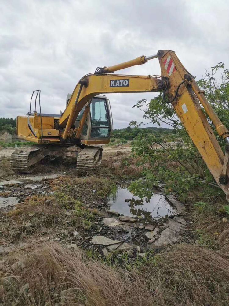 加藤hd512 挖掘机