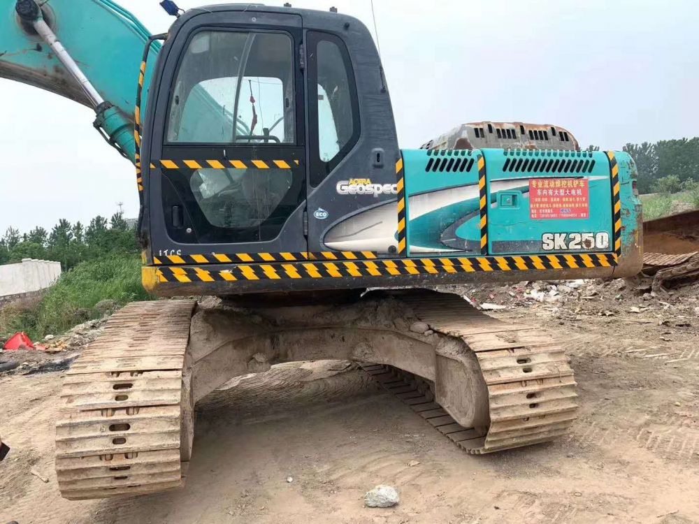 神钢sk250-8 挖掘机
