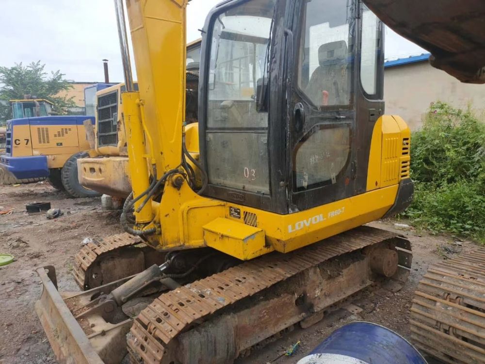 雷沃重工fr60挖掘机