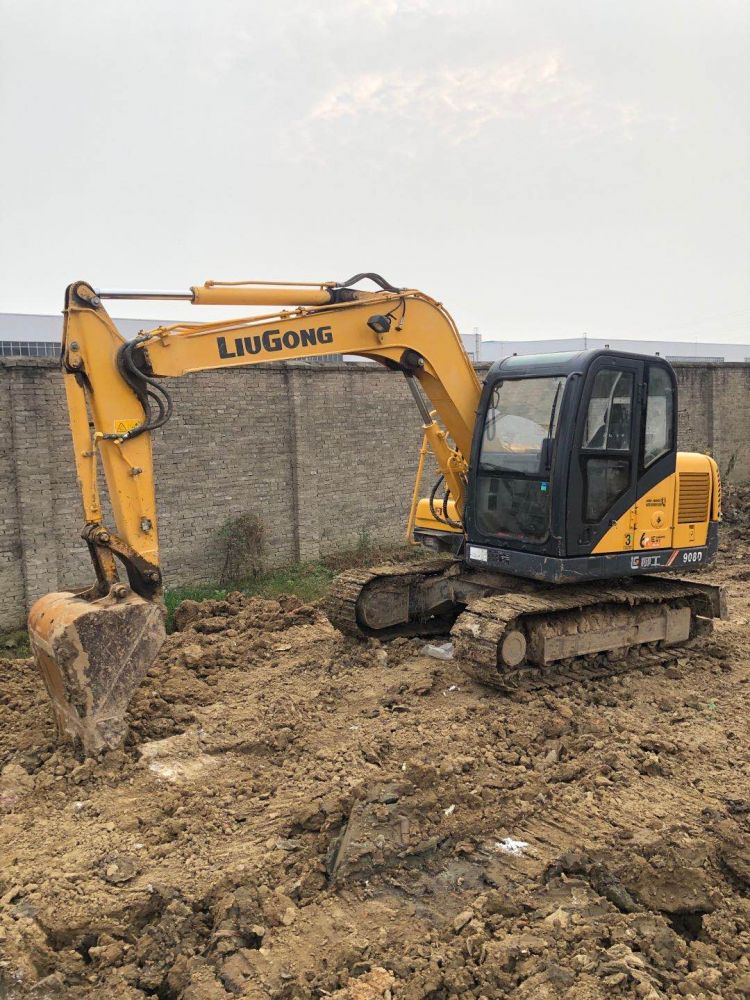 柳工clg908d挖掘机