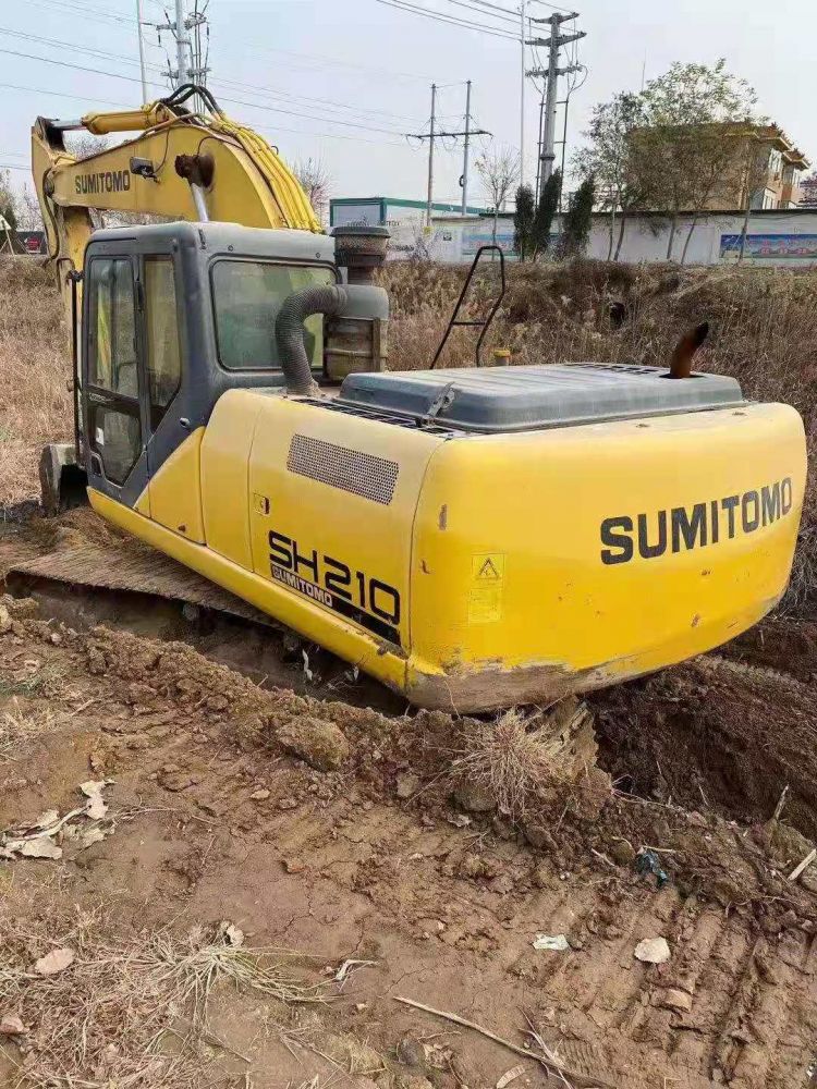 住友sh210a5挖掘机