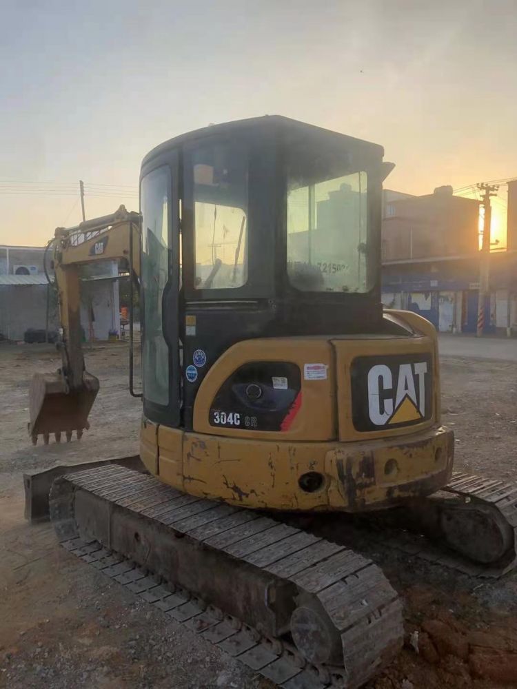 卡特彼勒304ccr挖掘机