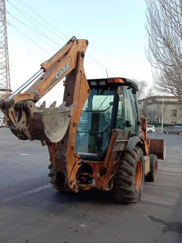 凯斯580m挖掘机